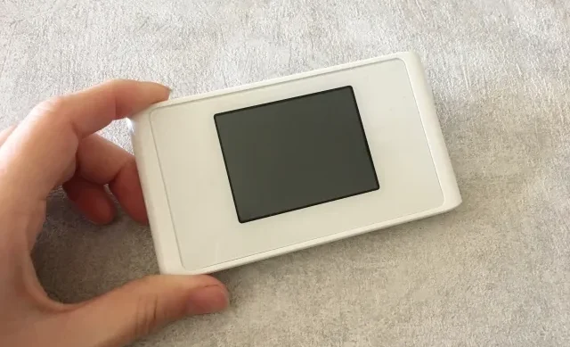 Beberapa merek dan model Pocket WiFi yang berbeda.