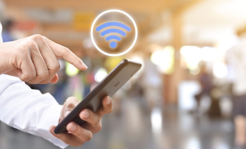 Logo dari beberapa layanan sewa Pocket WiFi populer di Jepang.