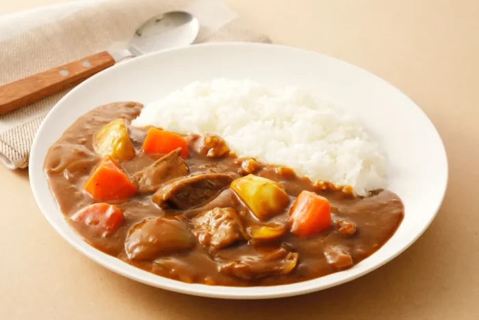 Nasi kari khas Jepang.