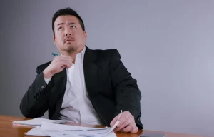 「日本人の働き方、終わってる？」海外と比較して真実を検証